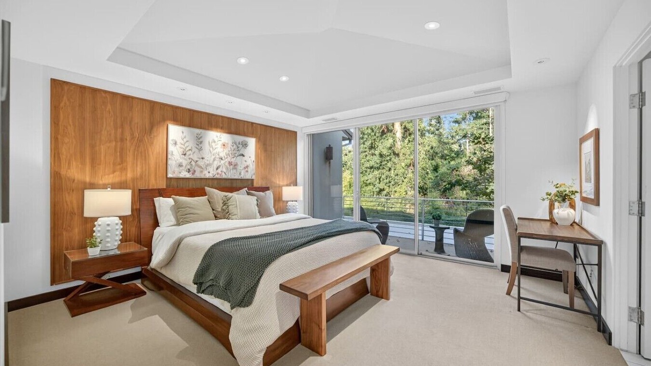 Photo of Bedroom in Arden-Arcade