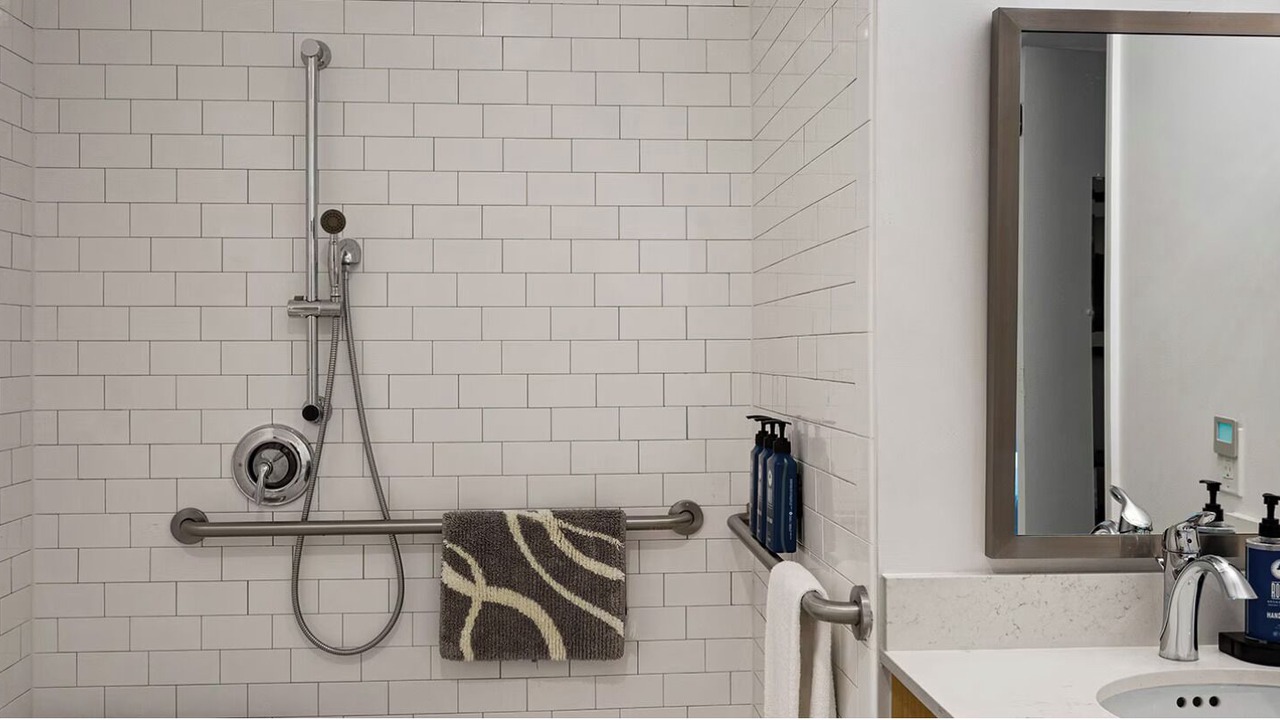 Photo of Bathroom in Belden Place