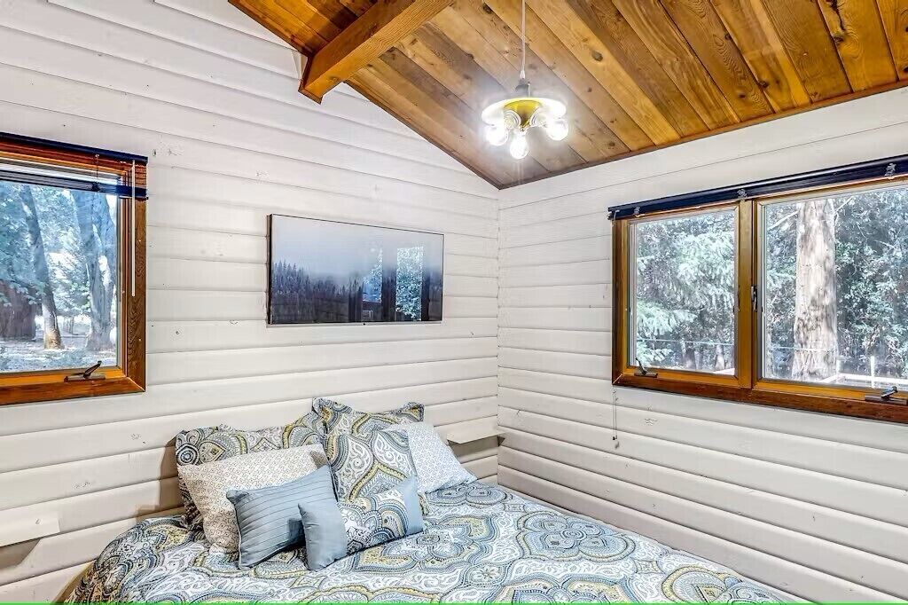 Photo of Bedroom in Cedar Ridge