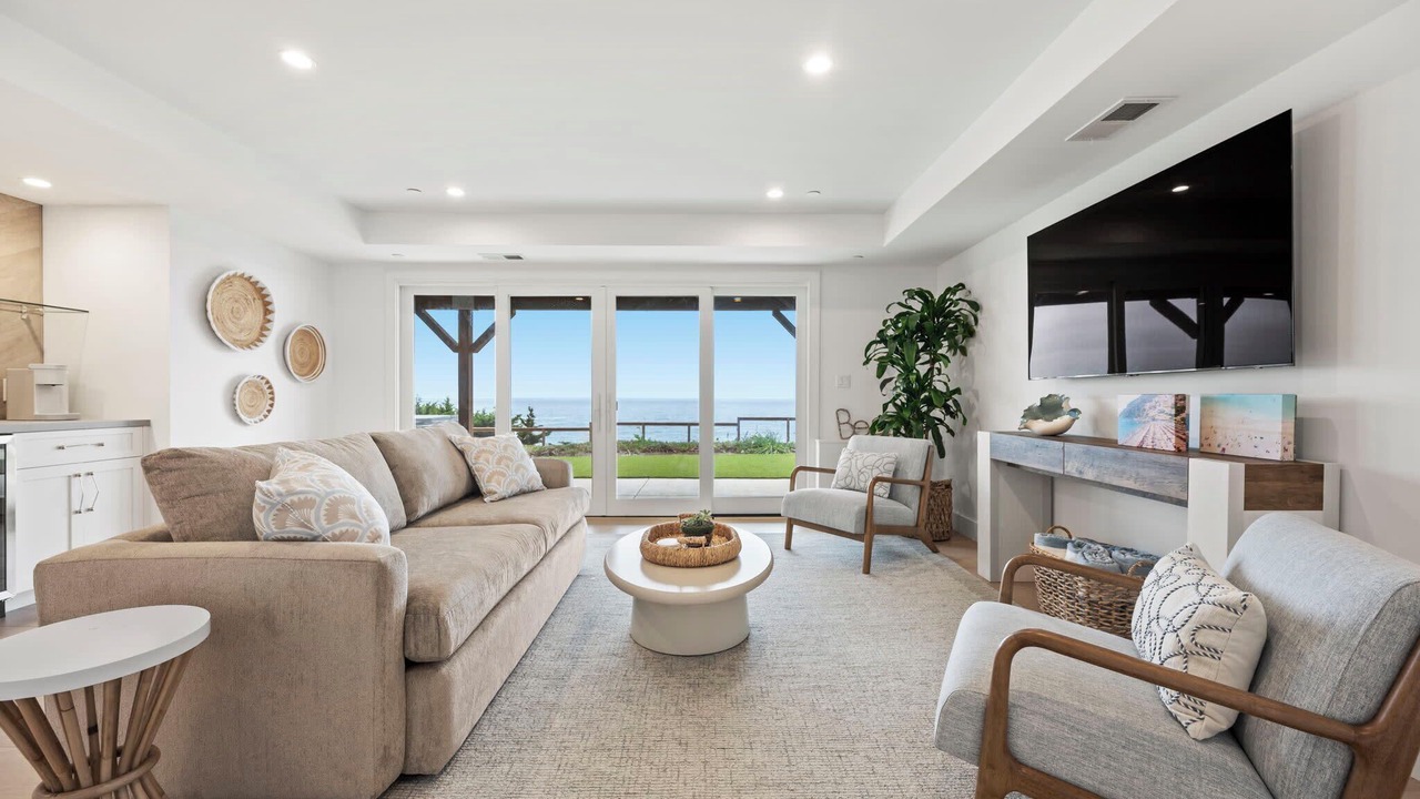 Photo of Livingroom in Moss Beach