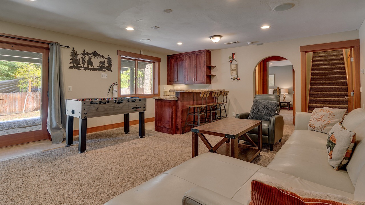 Photo of Bedroom in Country Club Estates