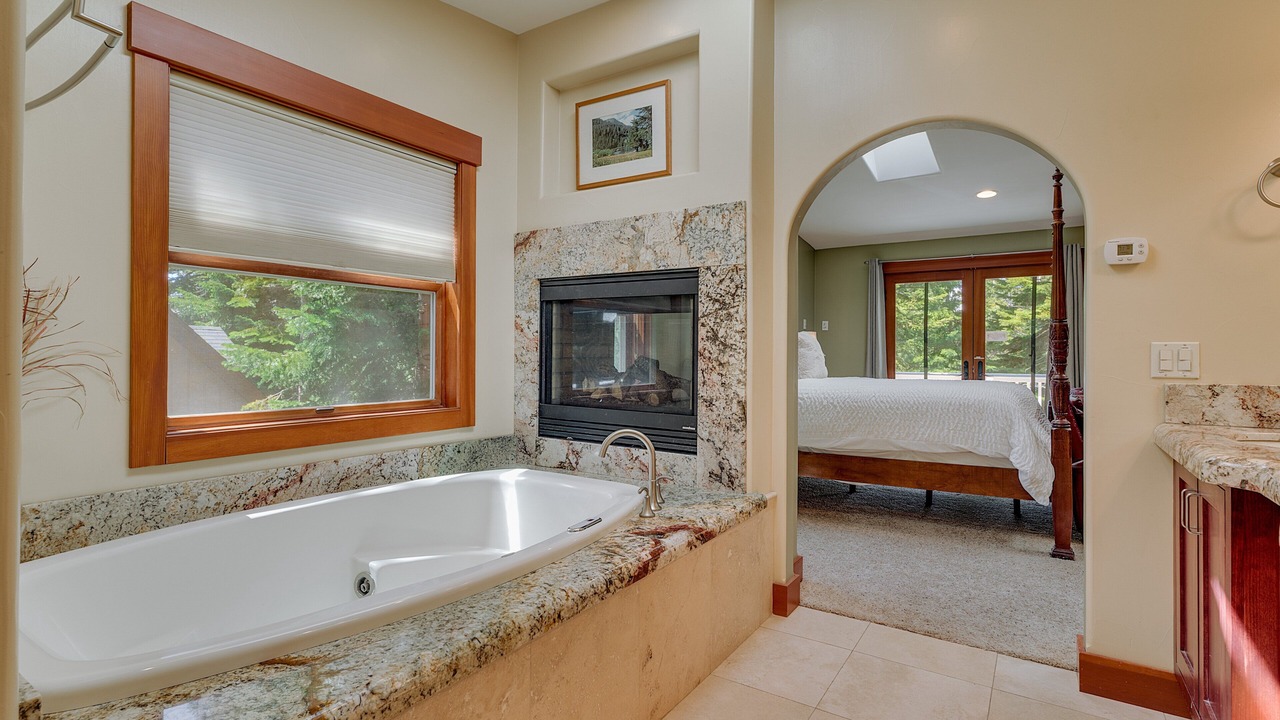 Photo of Bathroom in Country Club Estates