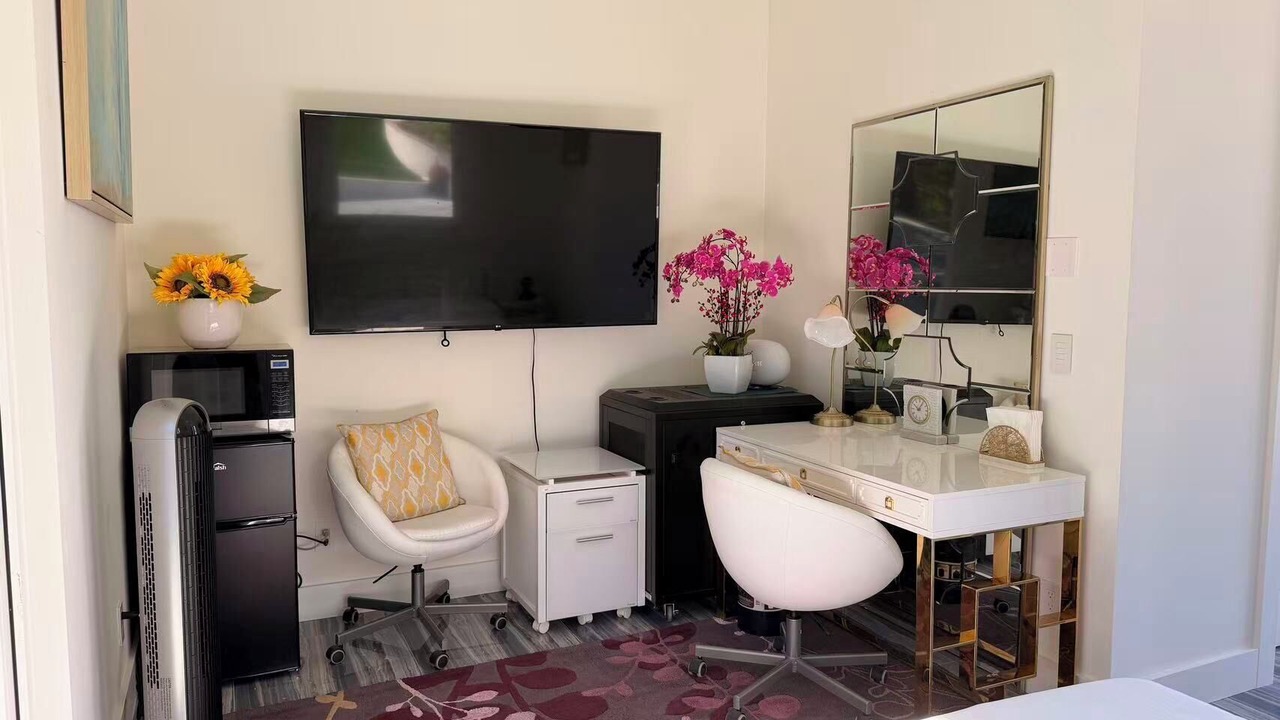 Photo of Bedroom in West of the Alameda
