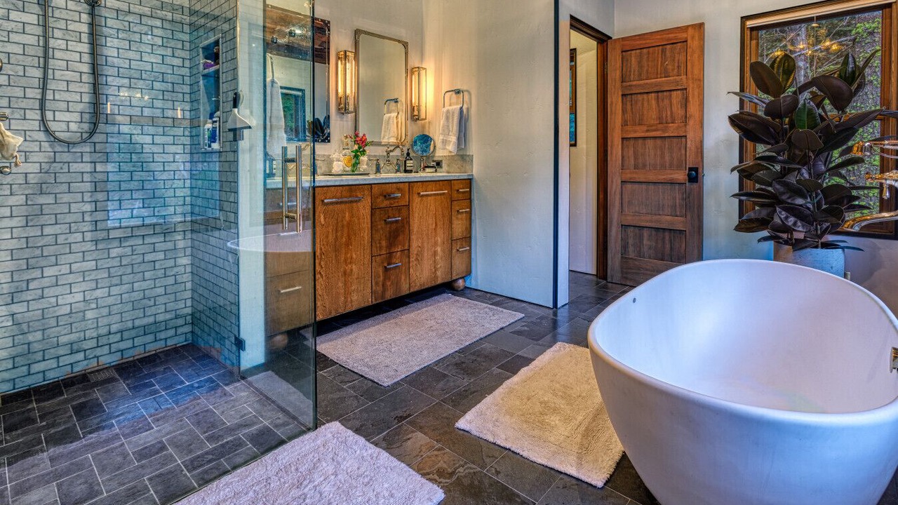 Photo of Bathroom in Tahoe City