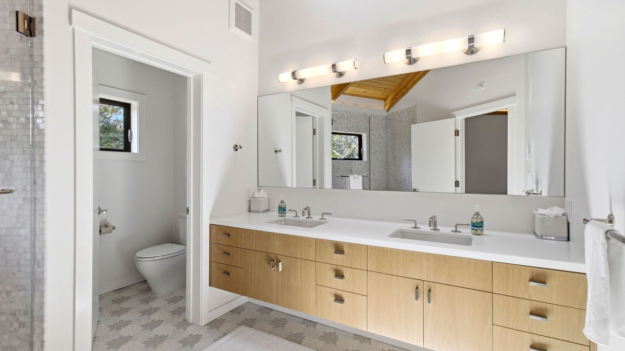Photo of Bathroom in Half Moon Bay