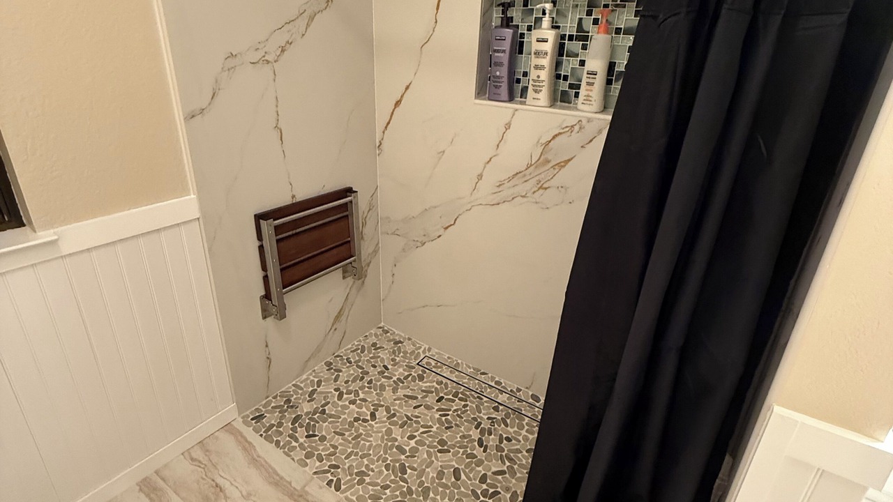 Photo of Bathroom in Salinas