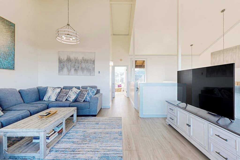 Photo of Livingroom in Castroville