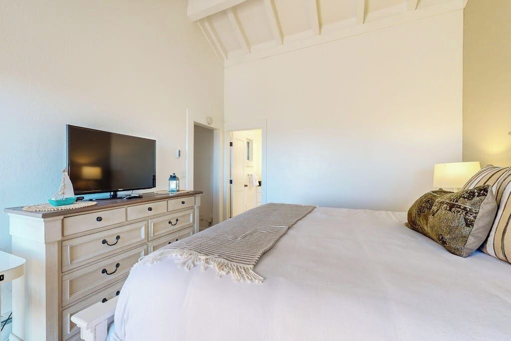 Photo of Bedroom in Castroville
