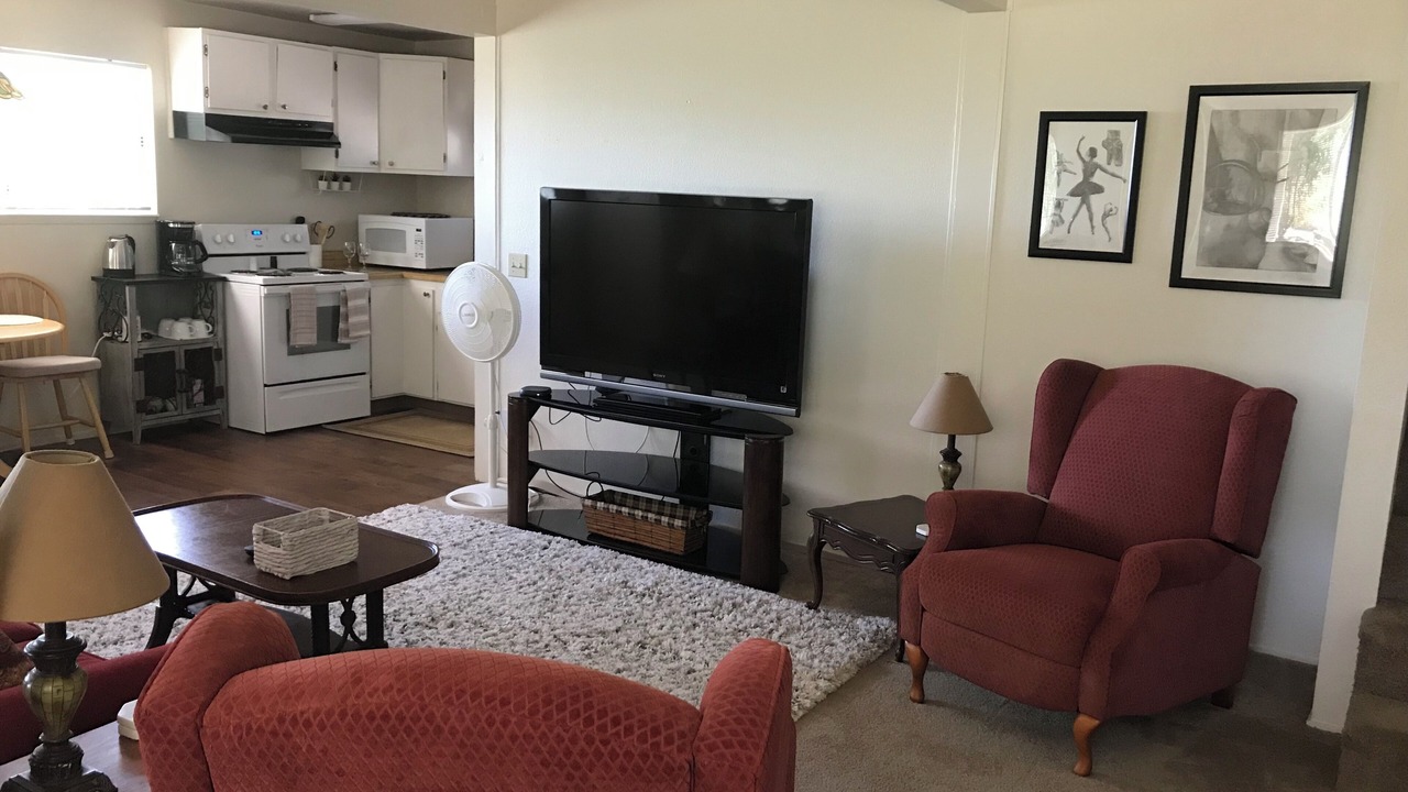 Photo of Livingroom in Auburn