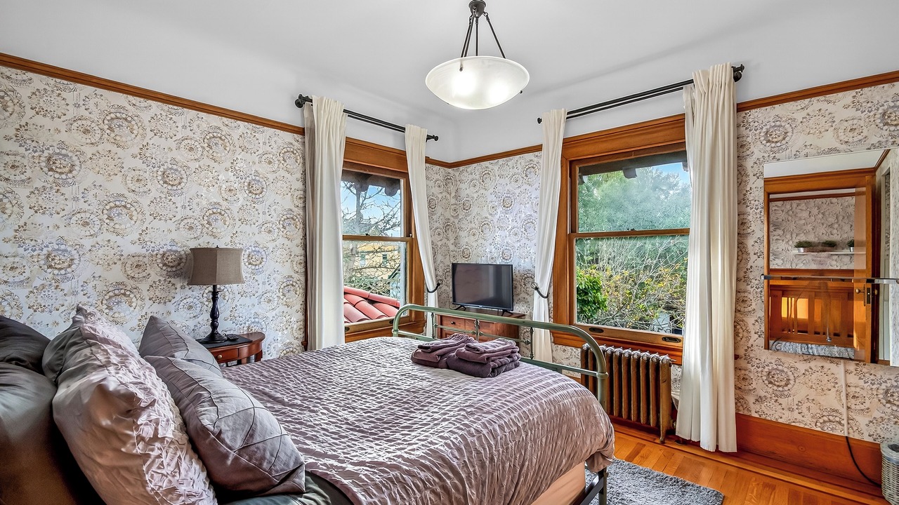 Photo of Bedroom in Westside Santa Cruz