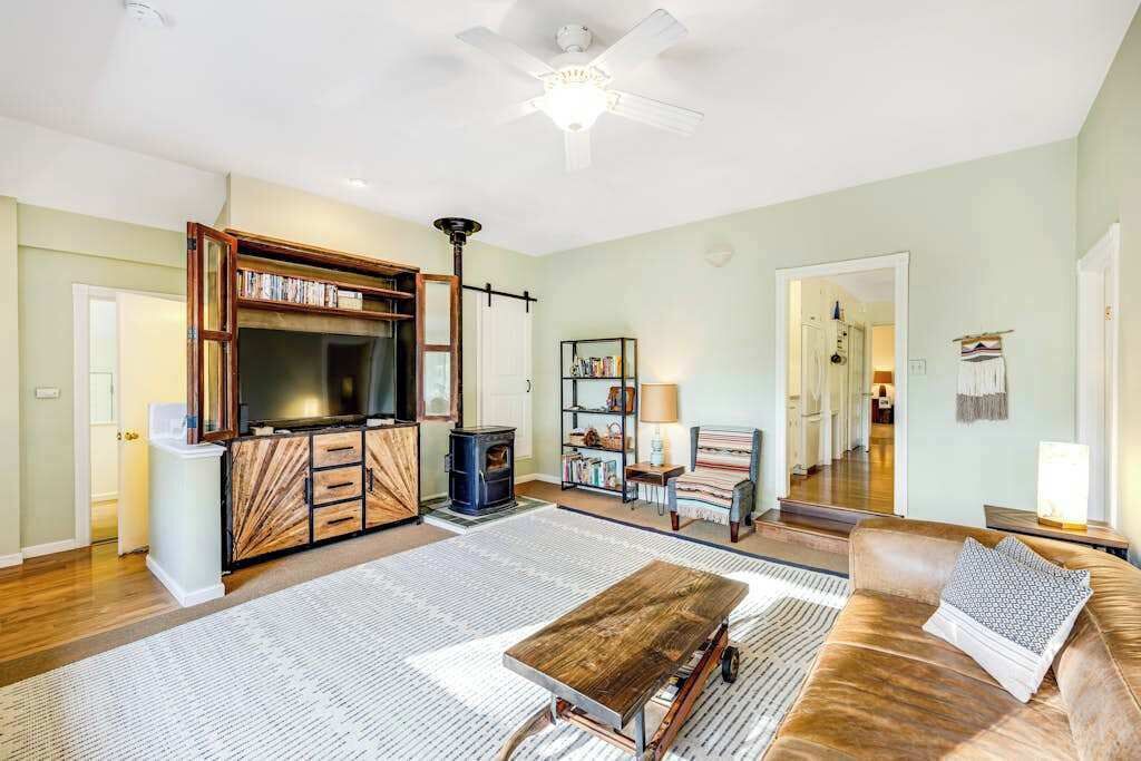 Photo of Bedroom in Cloverdale
