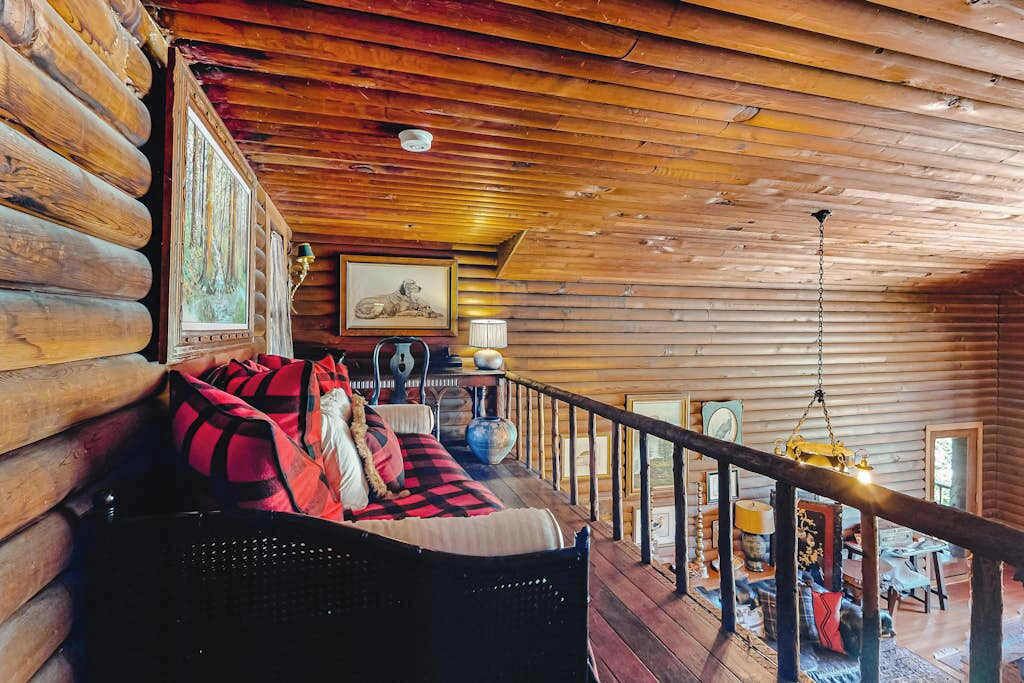 Photo of Bedroom in Guerneville
