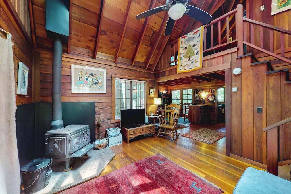 Photo of Bedroom in Cazadero