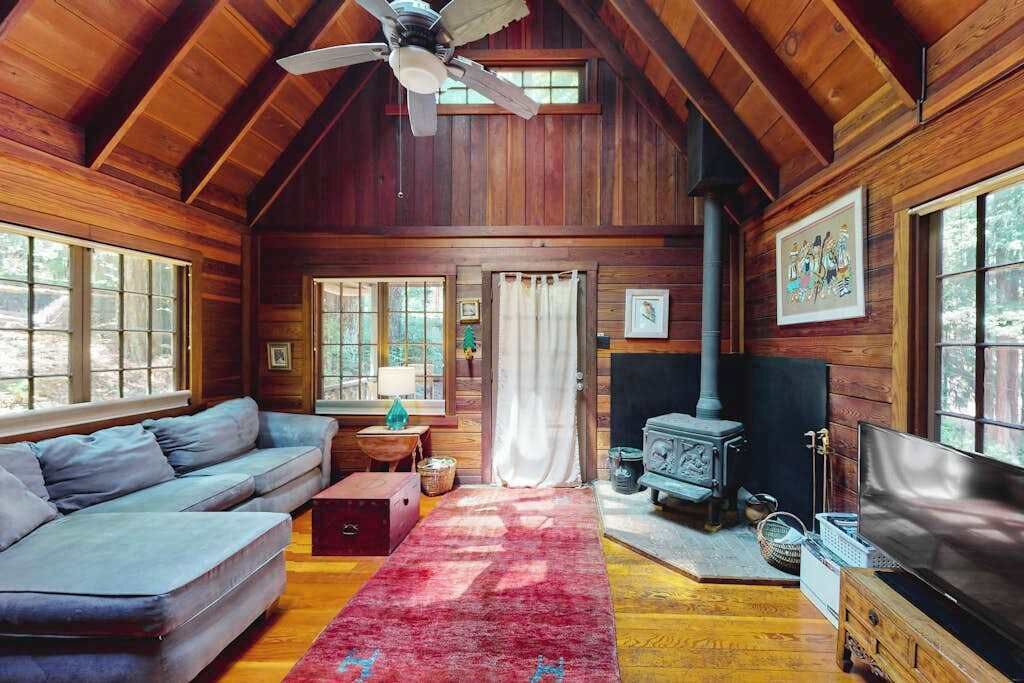 Photo of Bedroom in Cazadero