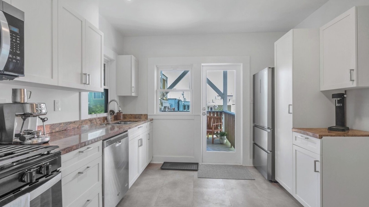 Photo of Kitchen in Outer Sunset