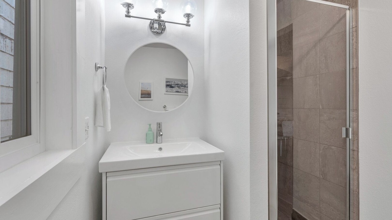 Photo of Bathroom in Outer Sunset