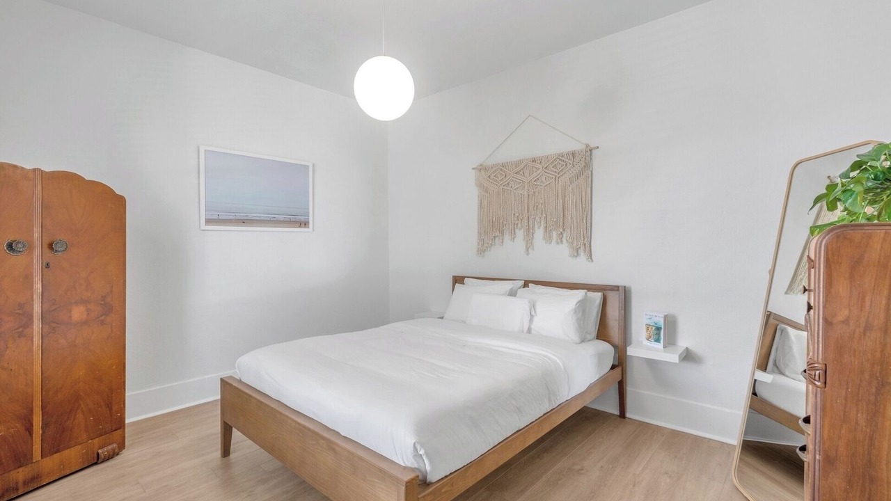 Photo of Bedroom in Outer Sunset