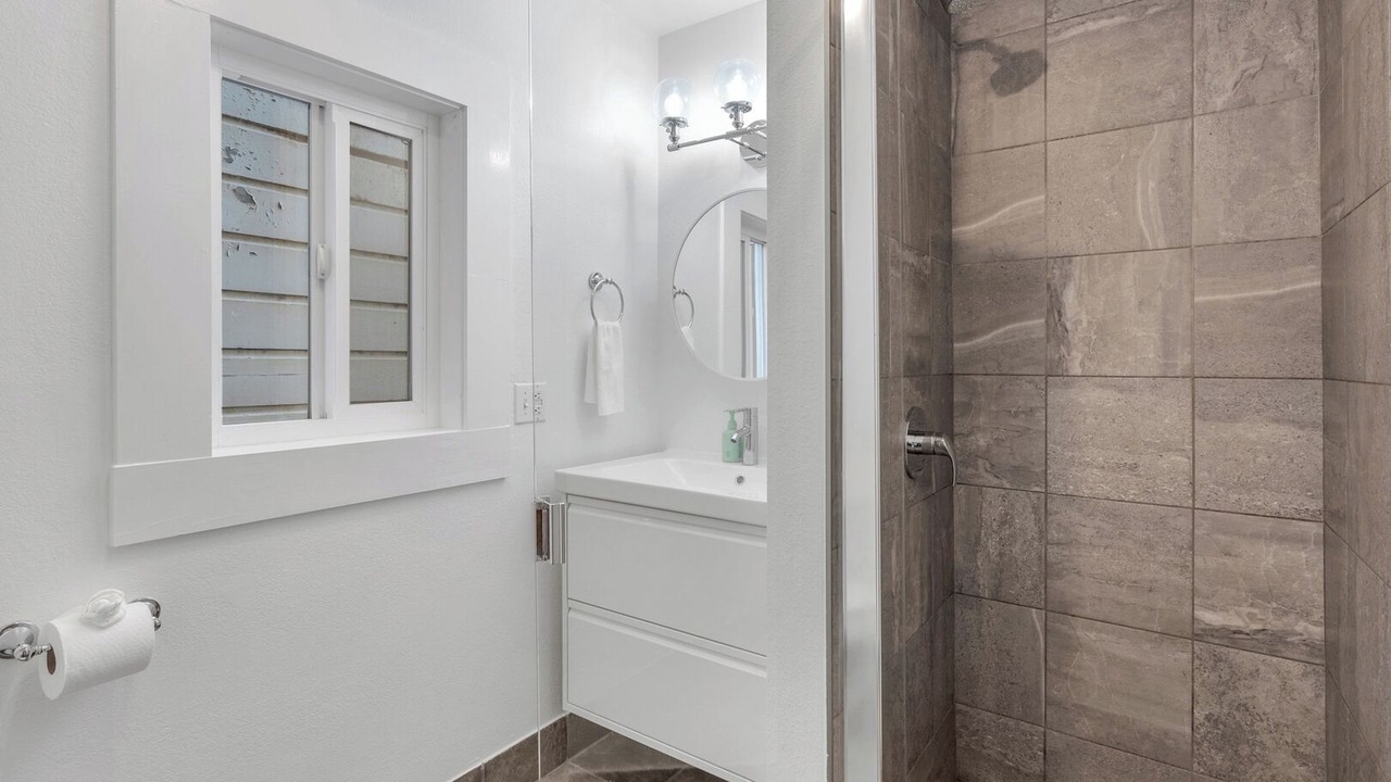 Photo of Bathroom in Outer Sunset