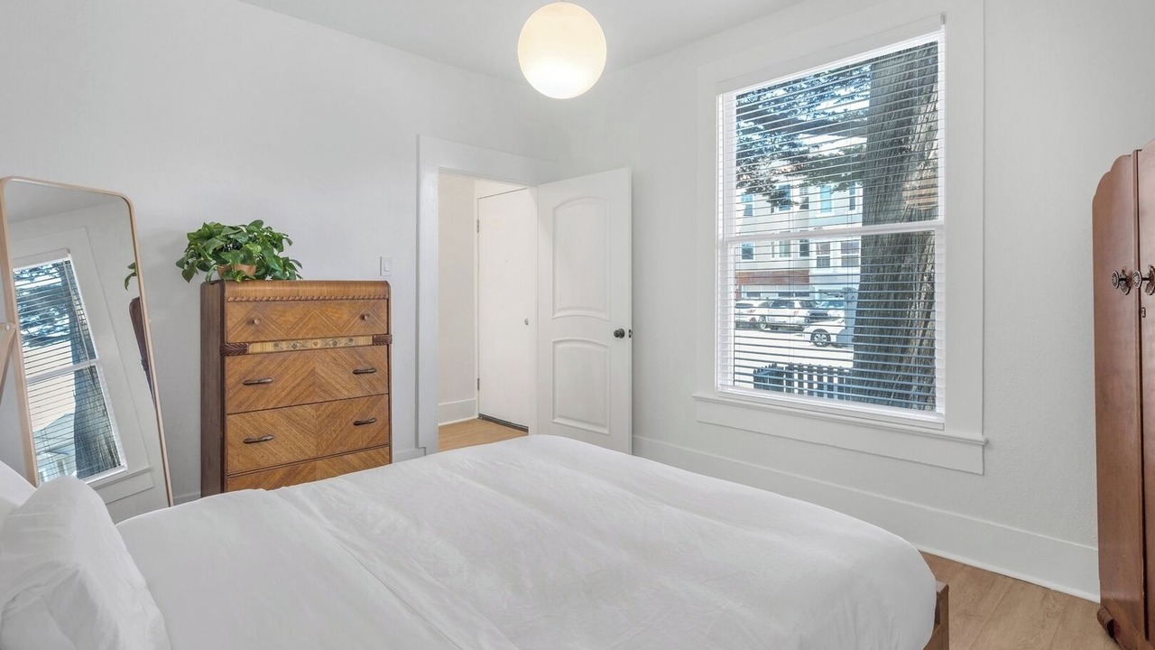 Photo of Bedroom in Outer Sunset