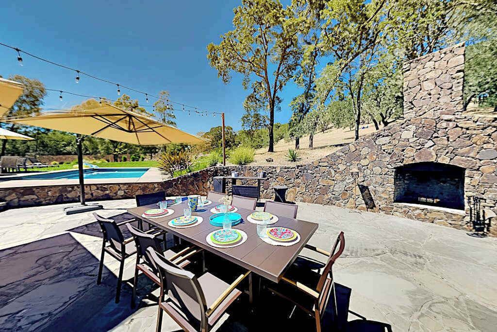 Photo of Livingroom in Glen Ellen