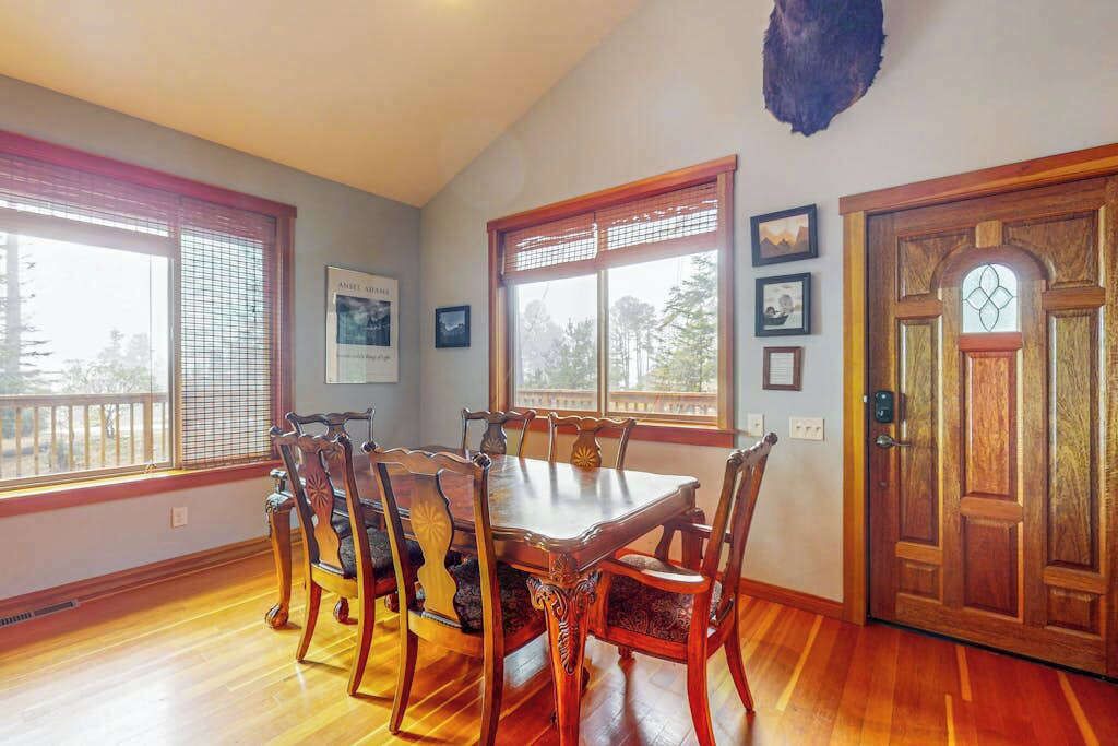 Photo of Bedroom in Timber Cove