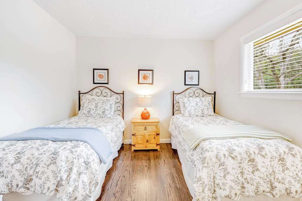Photo of Bedroom in Kenwood