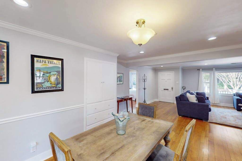 Photo of Bedroom in Junior College Neighborhood Association