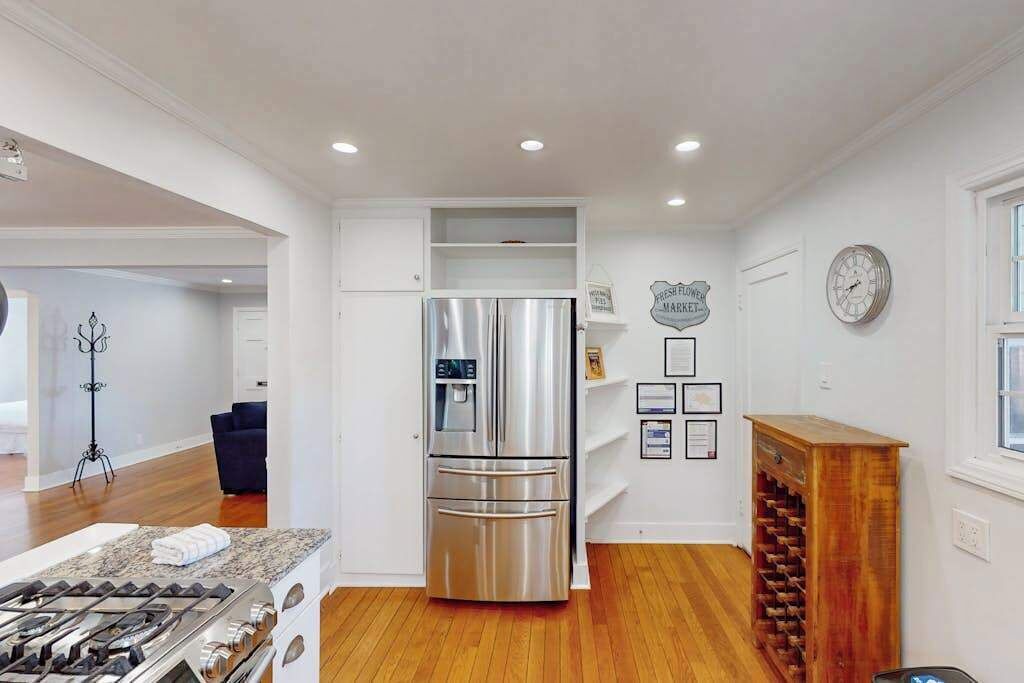 Photo of Bedroom in Junior College Neighborhood Association