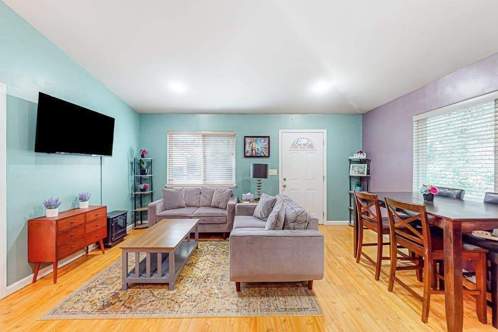 Photo of Bedroom in Guerneville