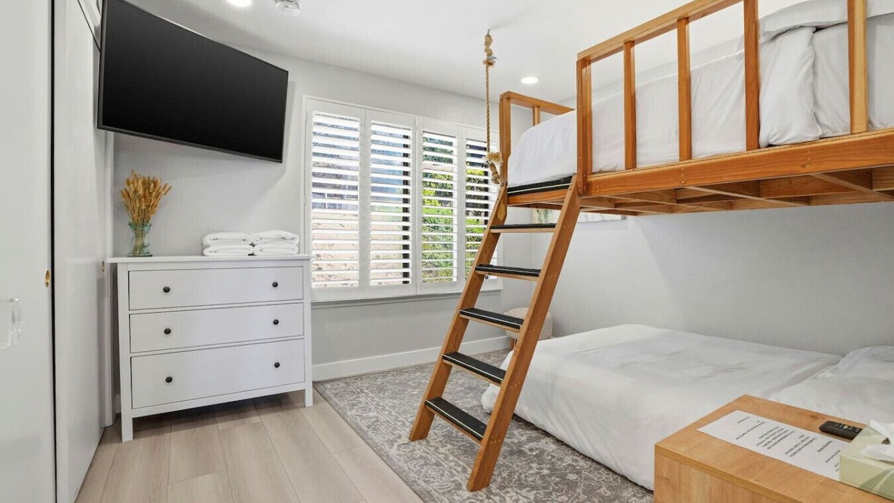 Photo of Bedroom in Edgemar - Pacific Manor