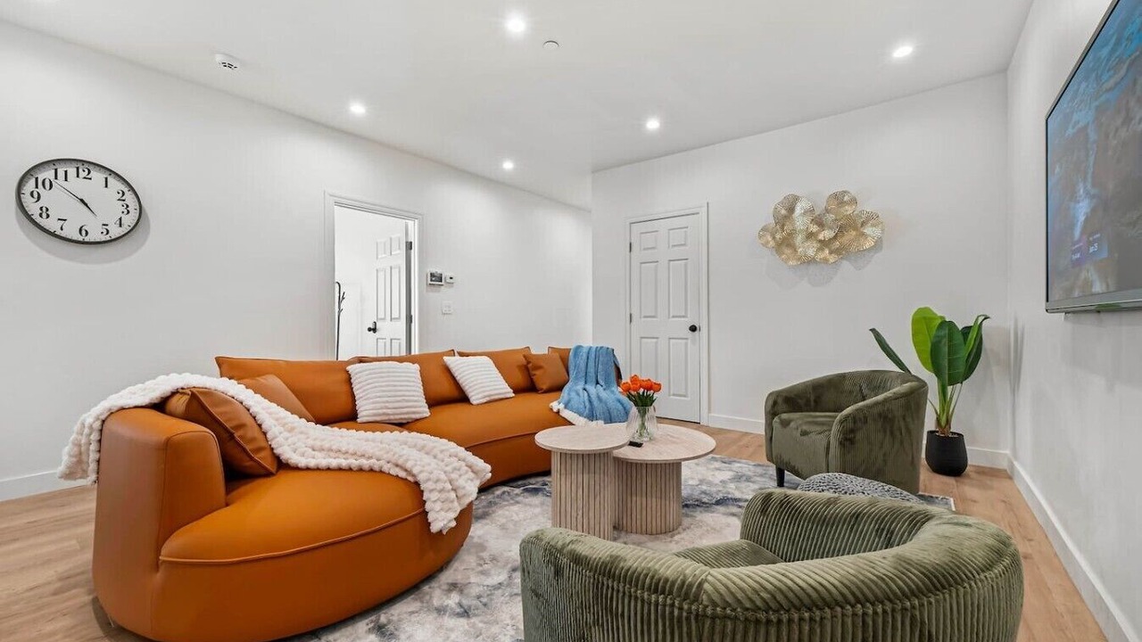 Photo of Livingroom in Hayward