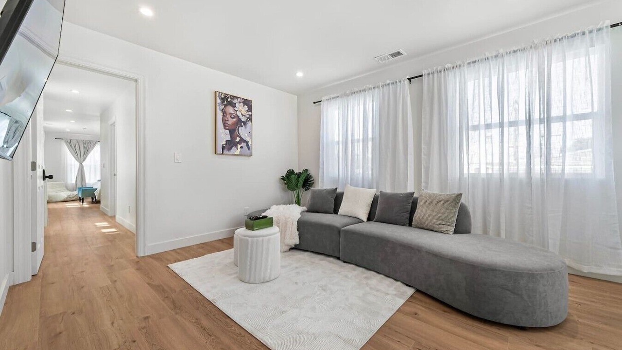 Photo of Livingroom in Hayward