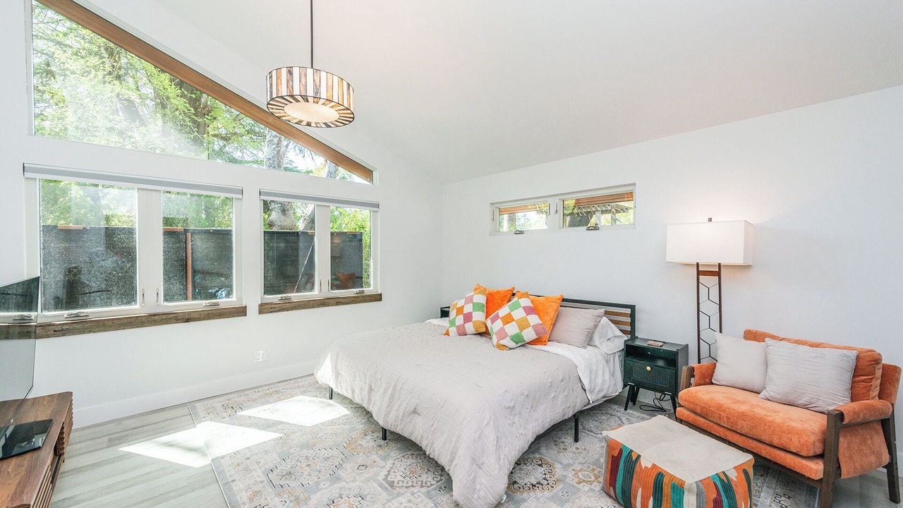 Photo of Bedroom in Graton