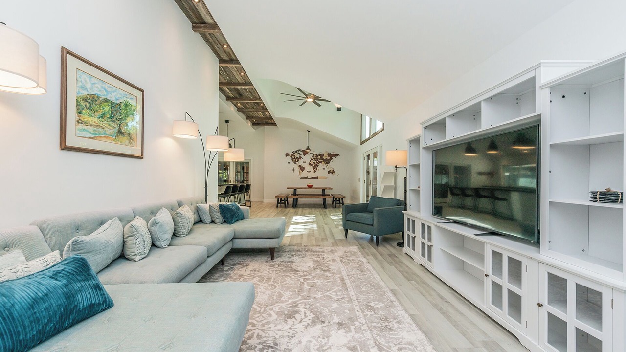 Photo of Livingroom in Graton