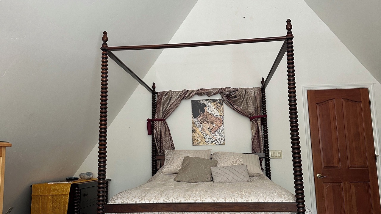 Photo of Bedroom in Nevada City