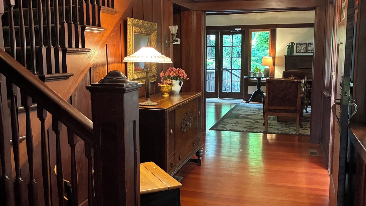 Photo of Bedroom in Aptos Hills-Larkin Valley