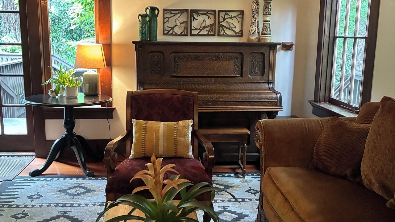 Photo of Bedroom in Aptos Hills-Larkin Valley