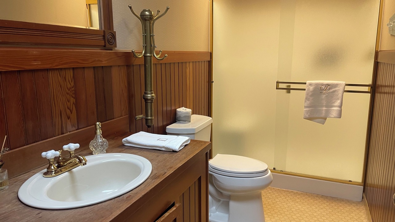Photo of Bathroom in Dorrington