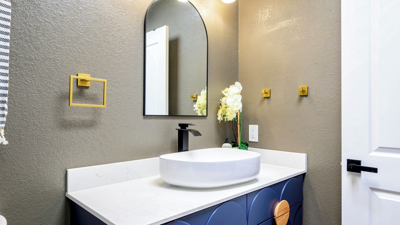 Photo of Bathroom in Cameron Hills