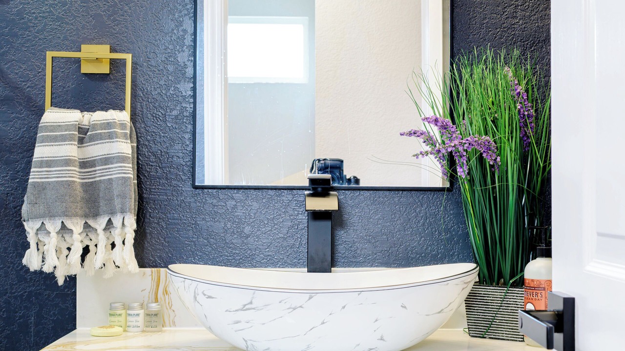Photo of Bathroom in Cameron Hills