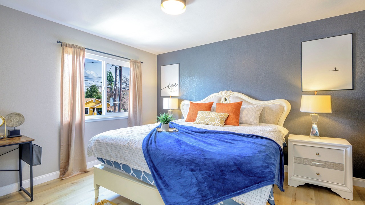 Photo of Bedroom in Cameron Hills