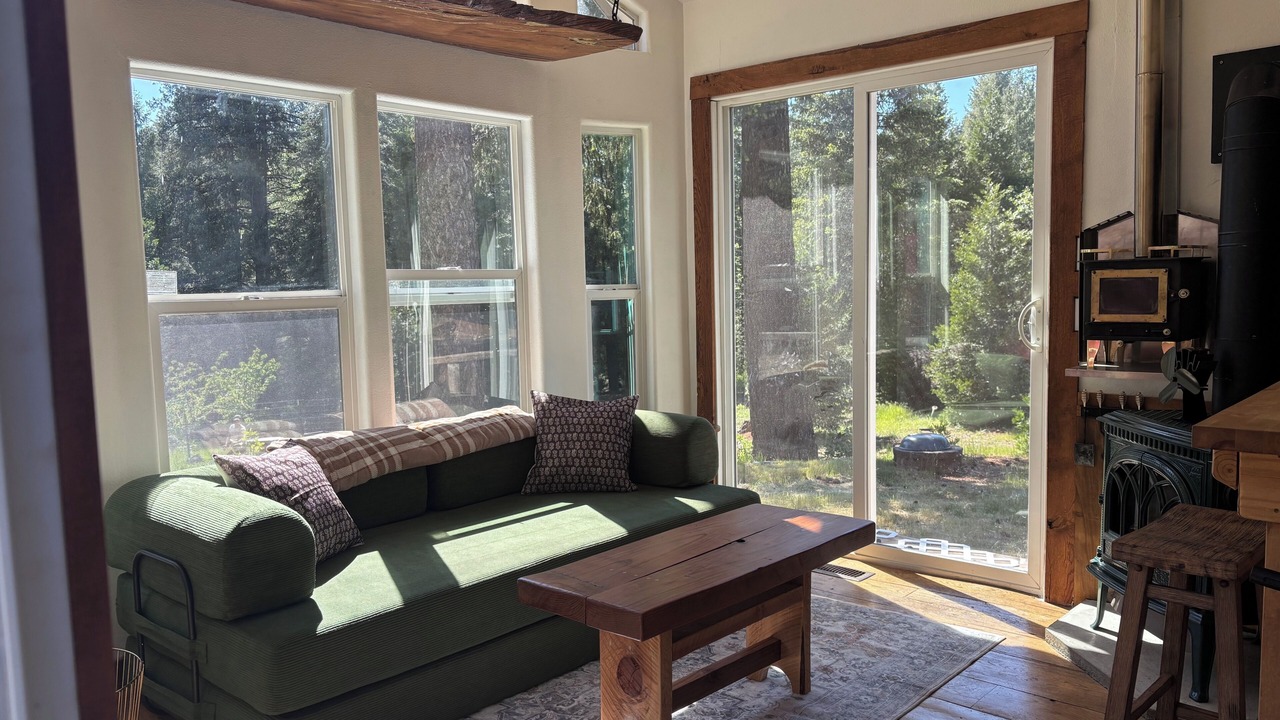 Photo of Livingroom in Nevada City