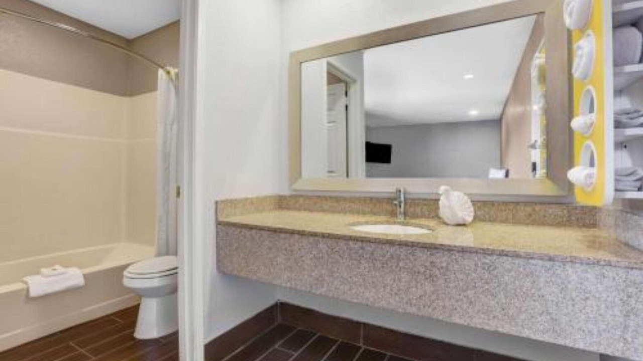 Photo of Bathroom in Ukiah