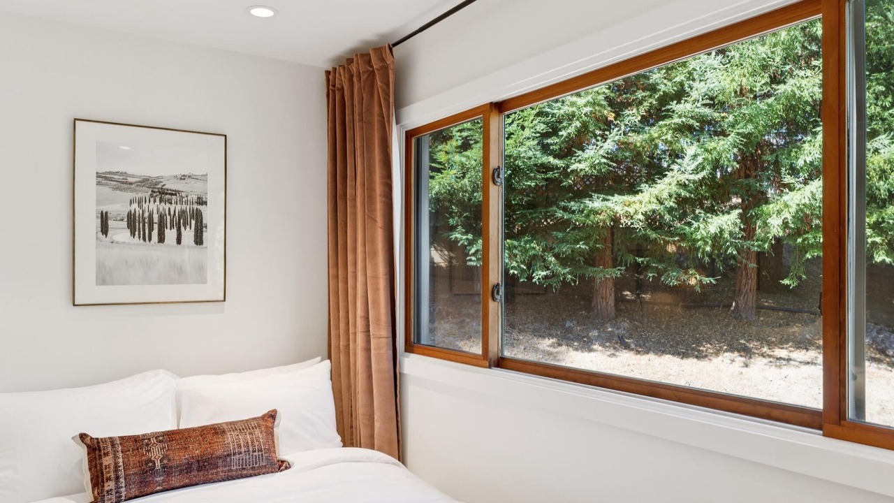 Photo of Bedroom in Santa Rosa