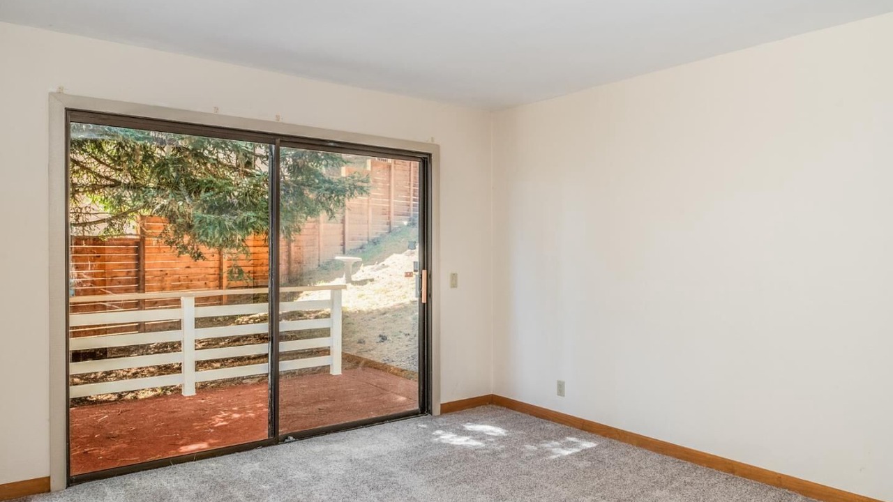 Photo of Bedroom in Del Monte Forest