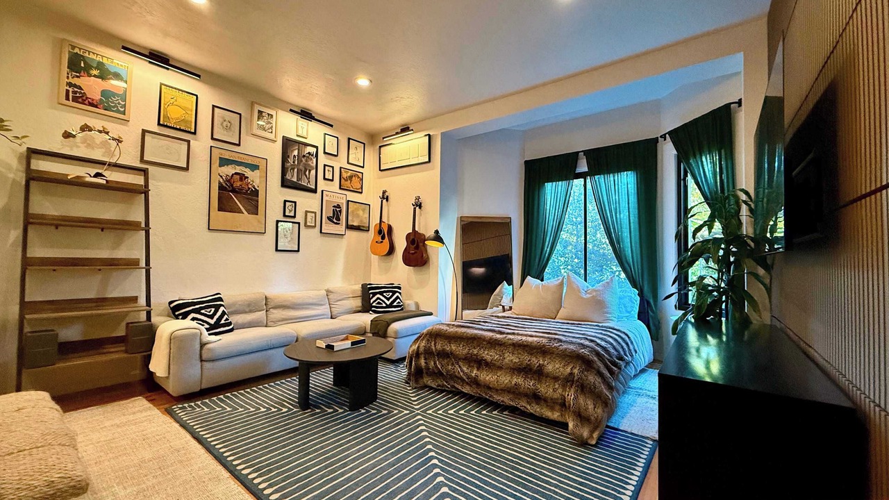 Photo of Bedroom in Pacific Heights