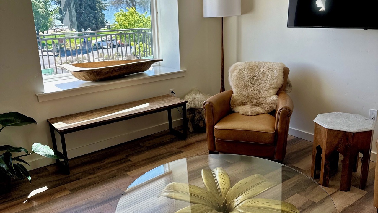 Photo of Livingroom in Lakeport
