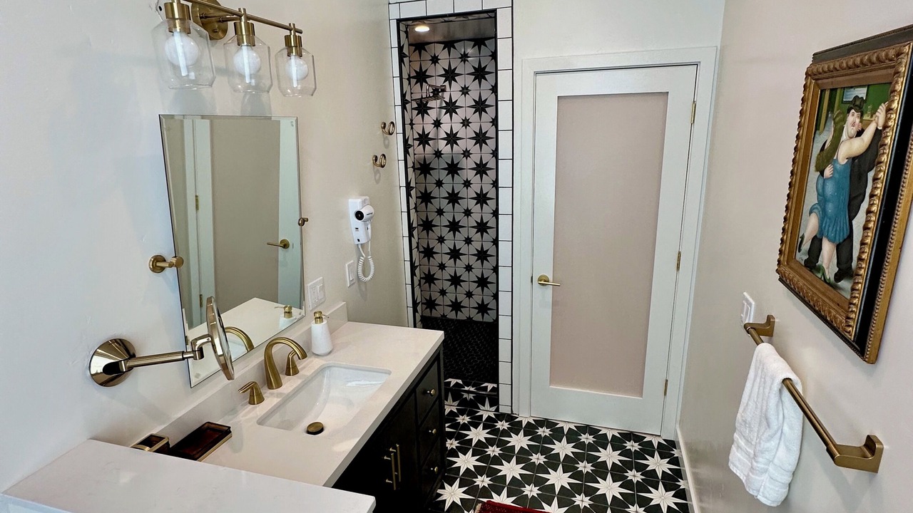 Photo of Bathroom in Lakeport