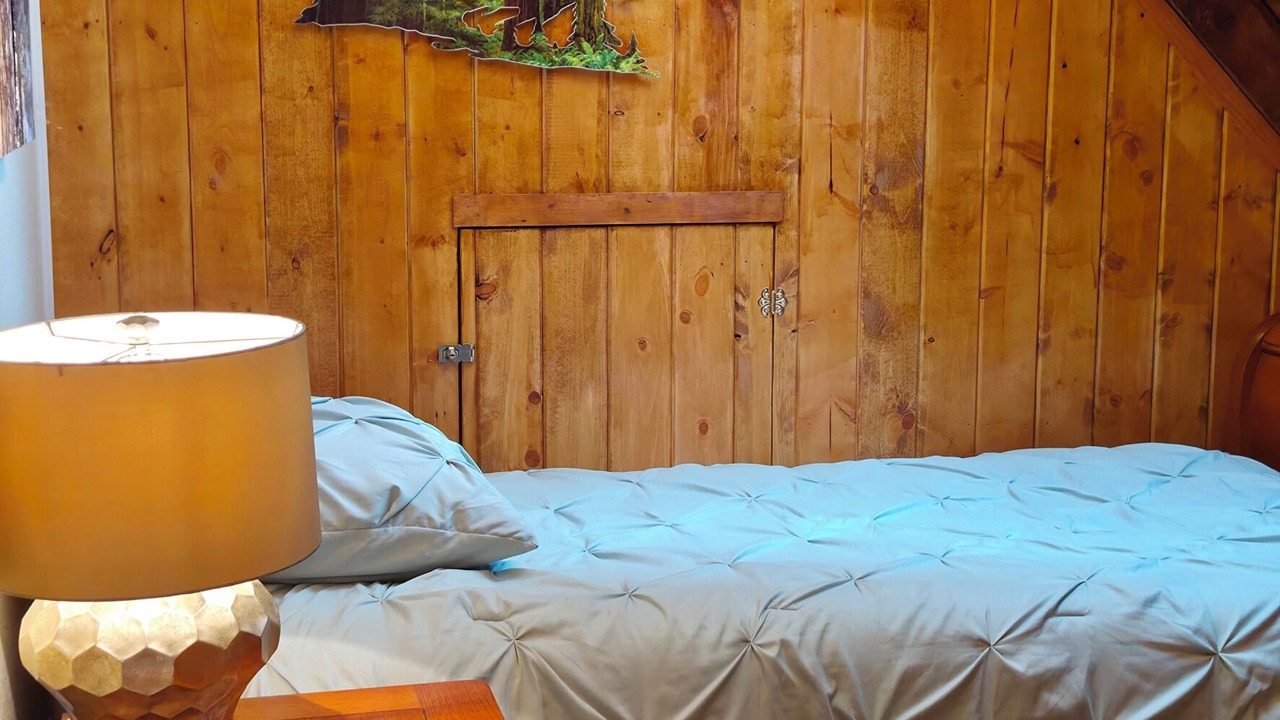 Photo of Bedroom in Mi-Wuk Village