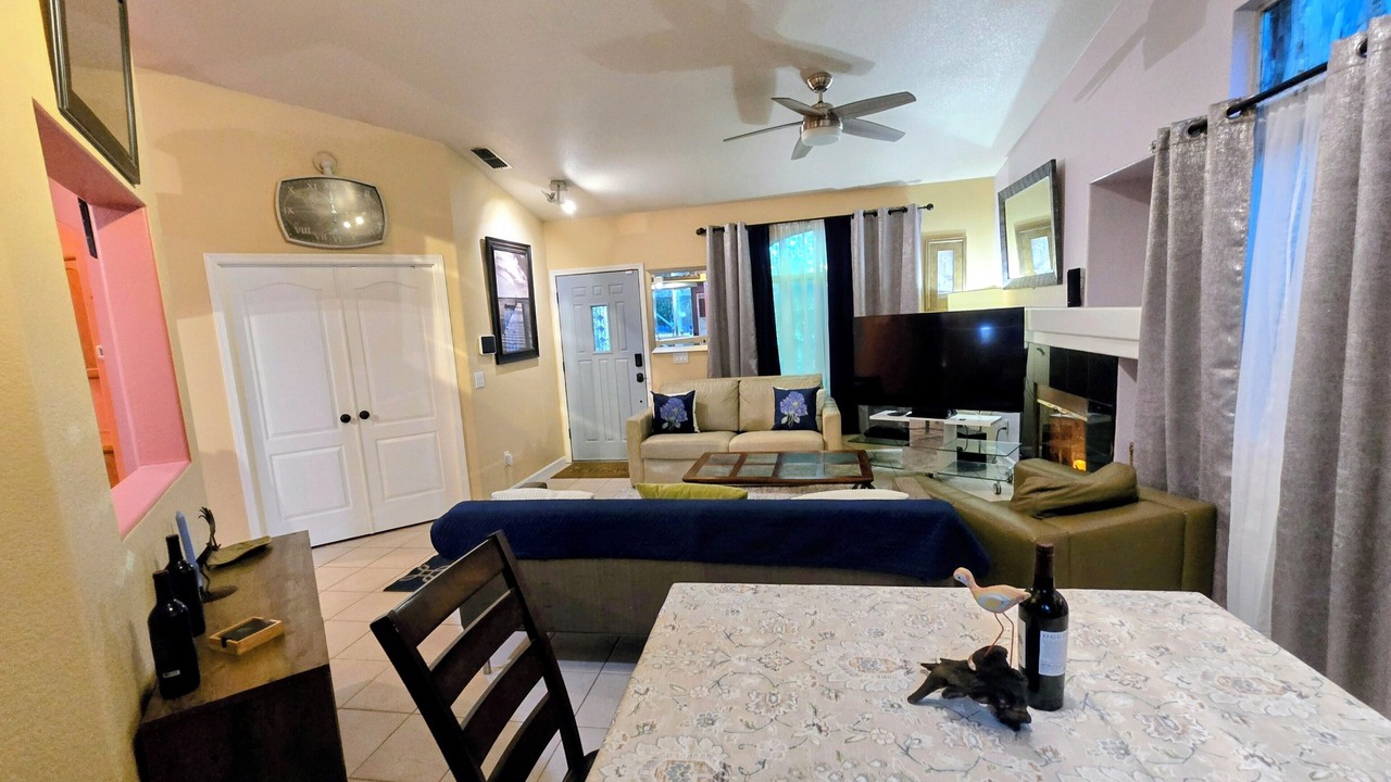 Photo of Livingroom in Antelope